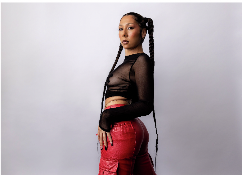 MISS KANINNA | The Hoist with Crystal