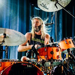 A Tribute To Taylor Hawkins