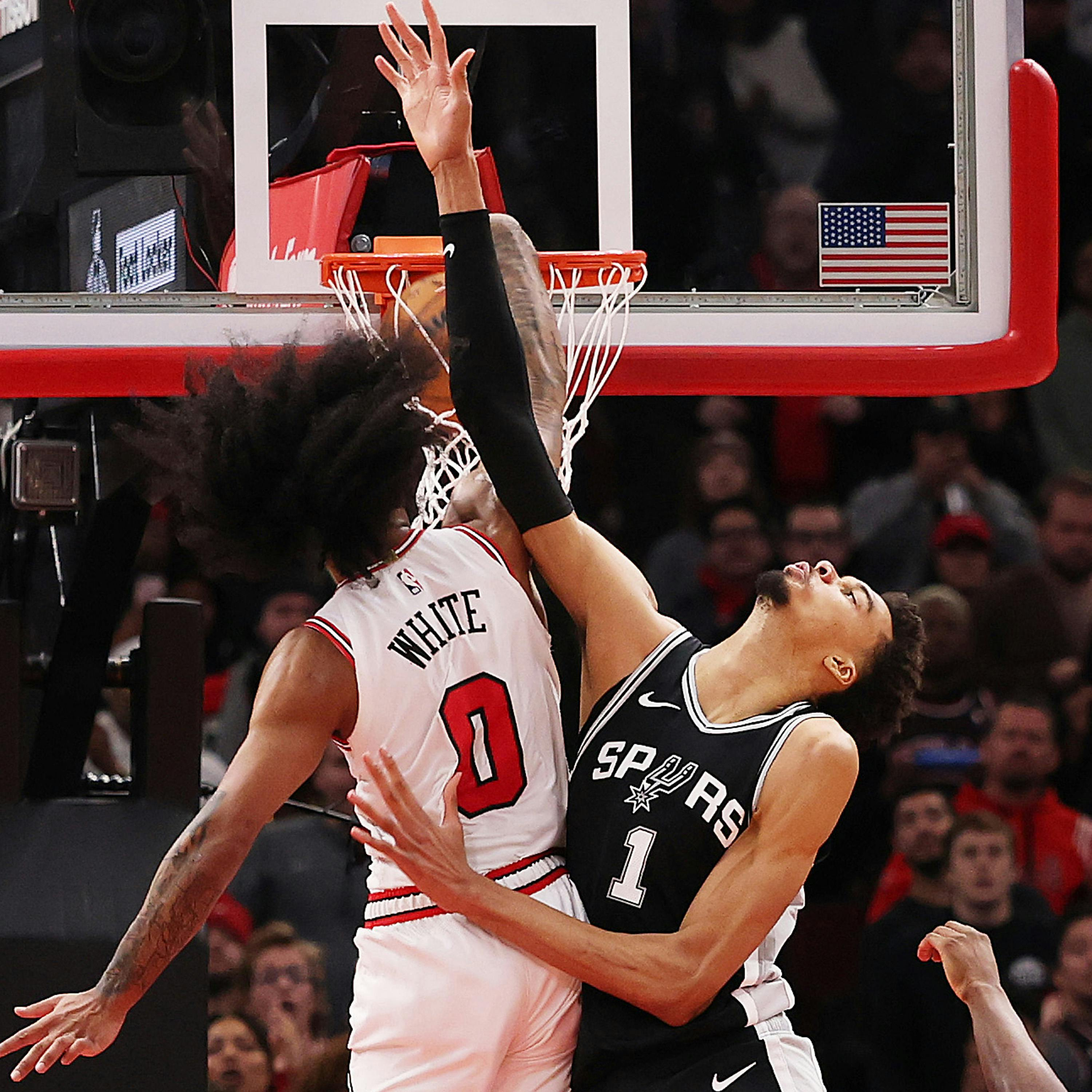 Beal Shines Off Bench, Kings Win 5th Straight, LiAngelo Ball's Hit Song 'Tweaker'