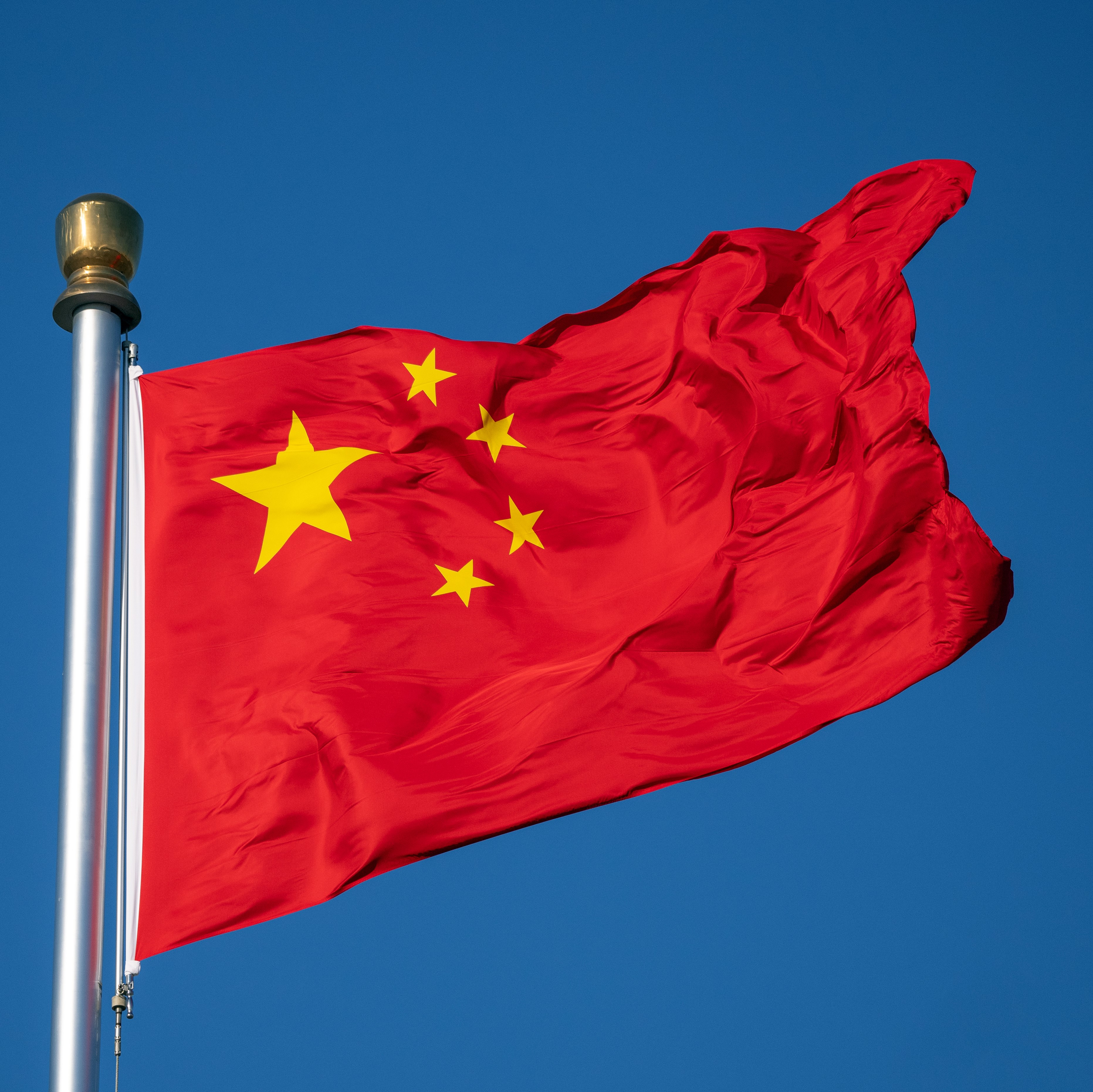 cover of episode China Vows to Fight US Tariffs As APAC Markets Recover