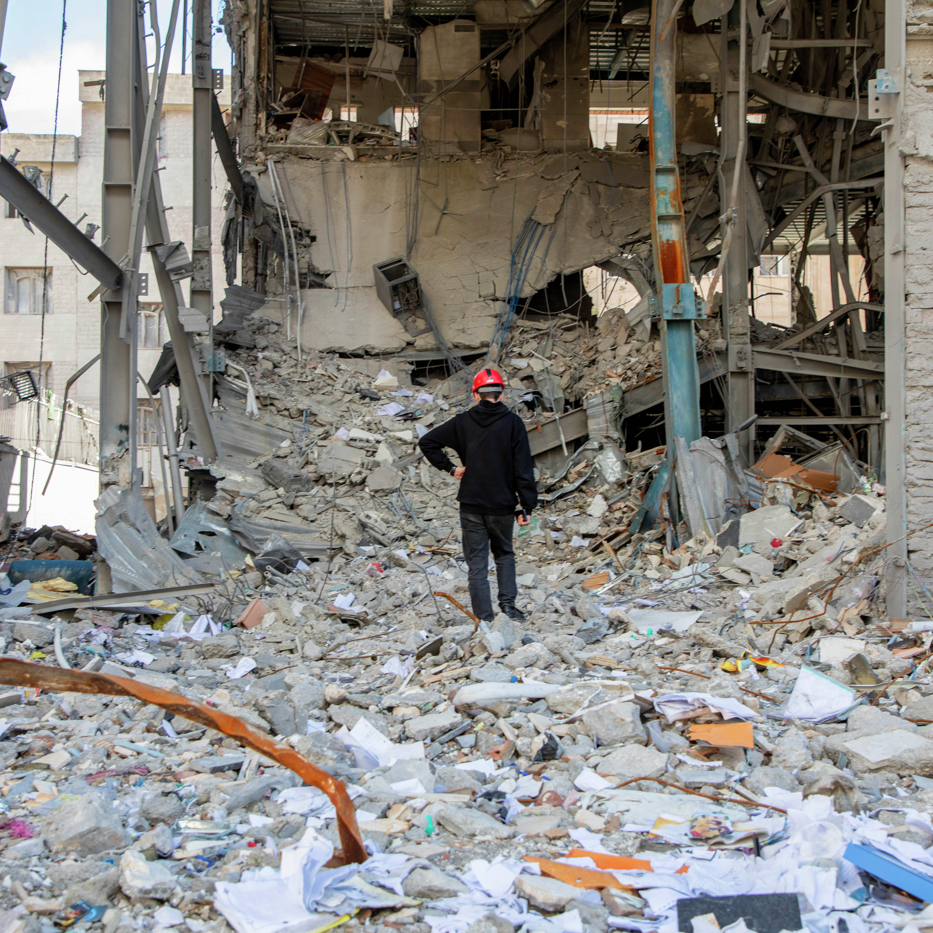 Trump Escalates Threats to Iran