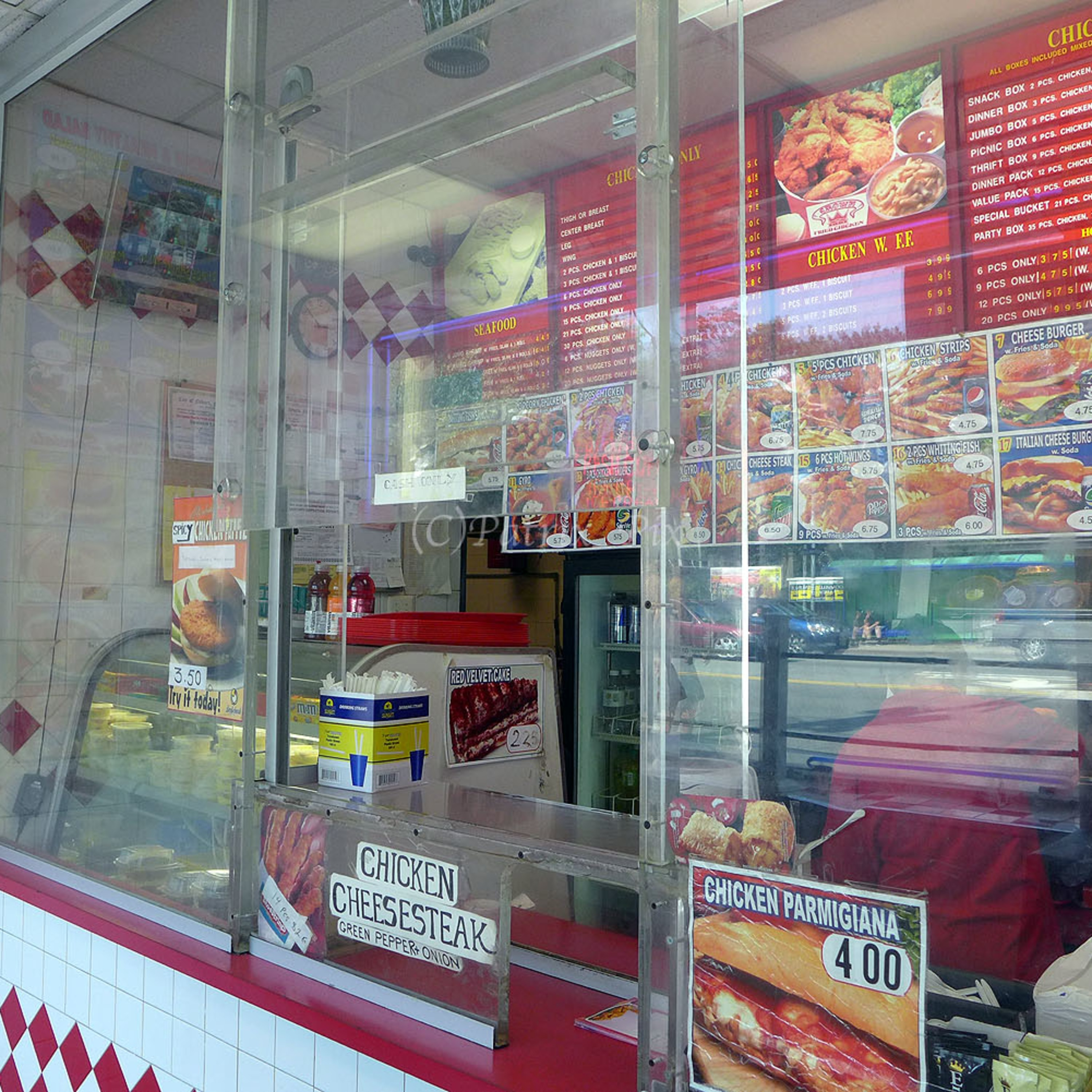 1607: Chicken Behind The Glass