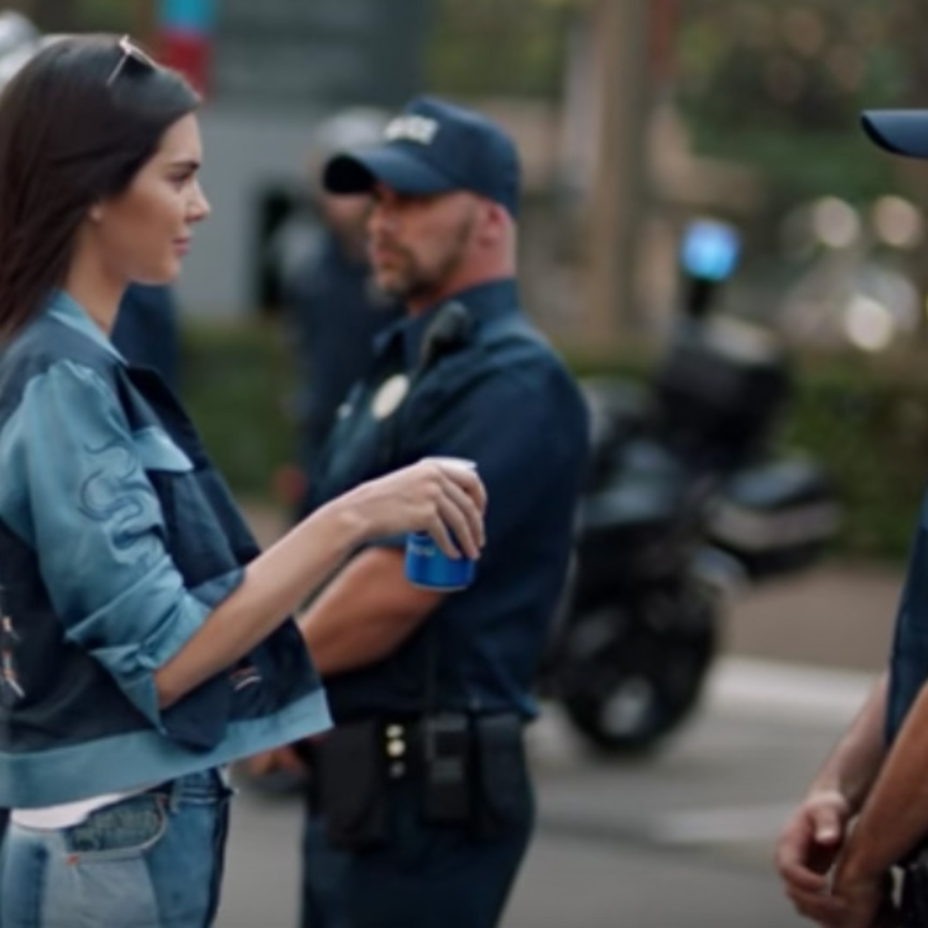 1418: KendALL Lives Matter Jenner