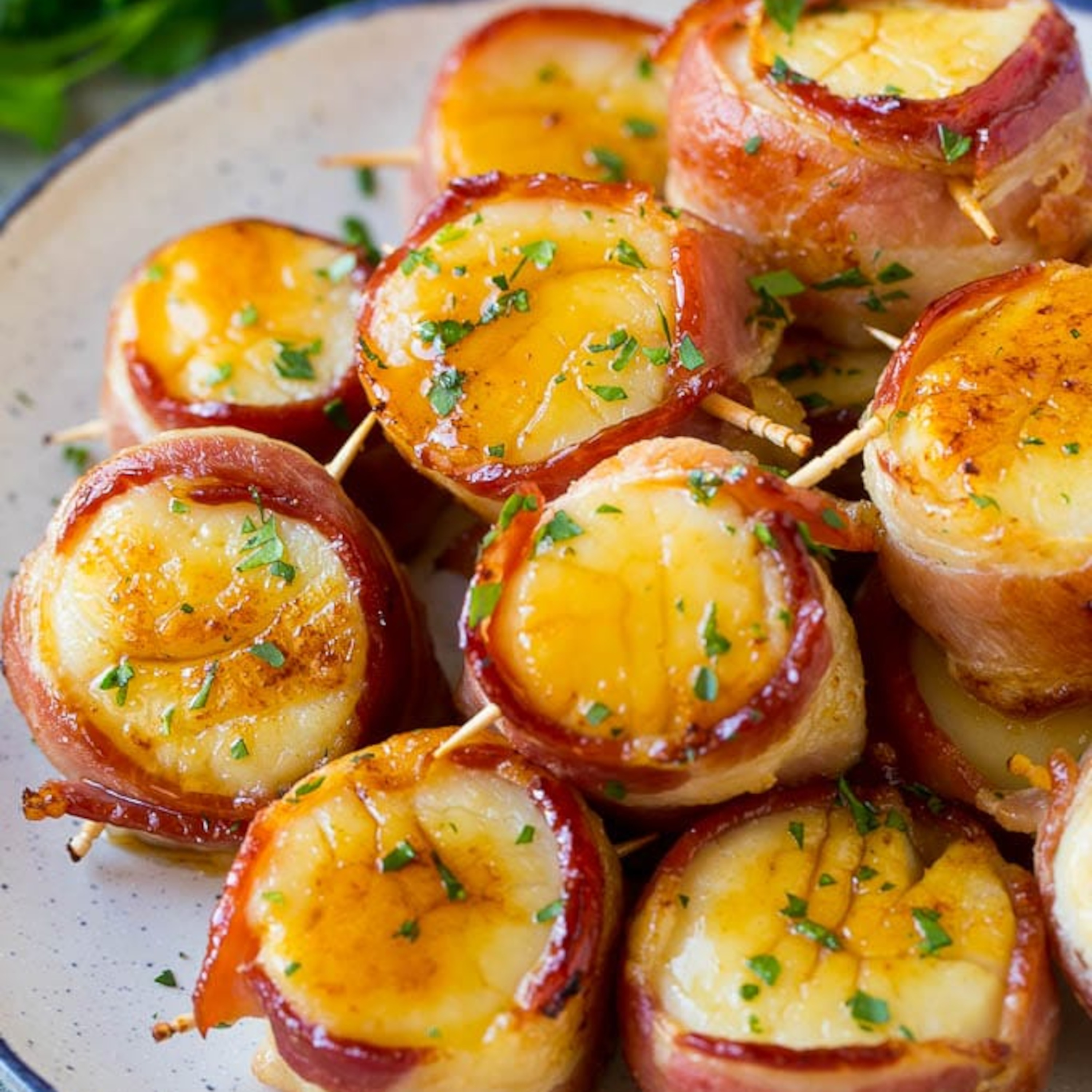 1922: Bacon Wrapped Scallops