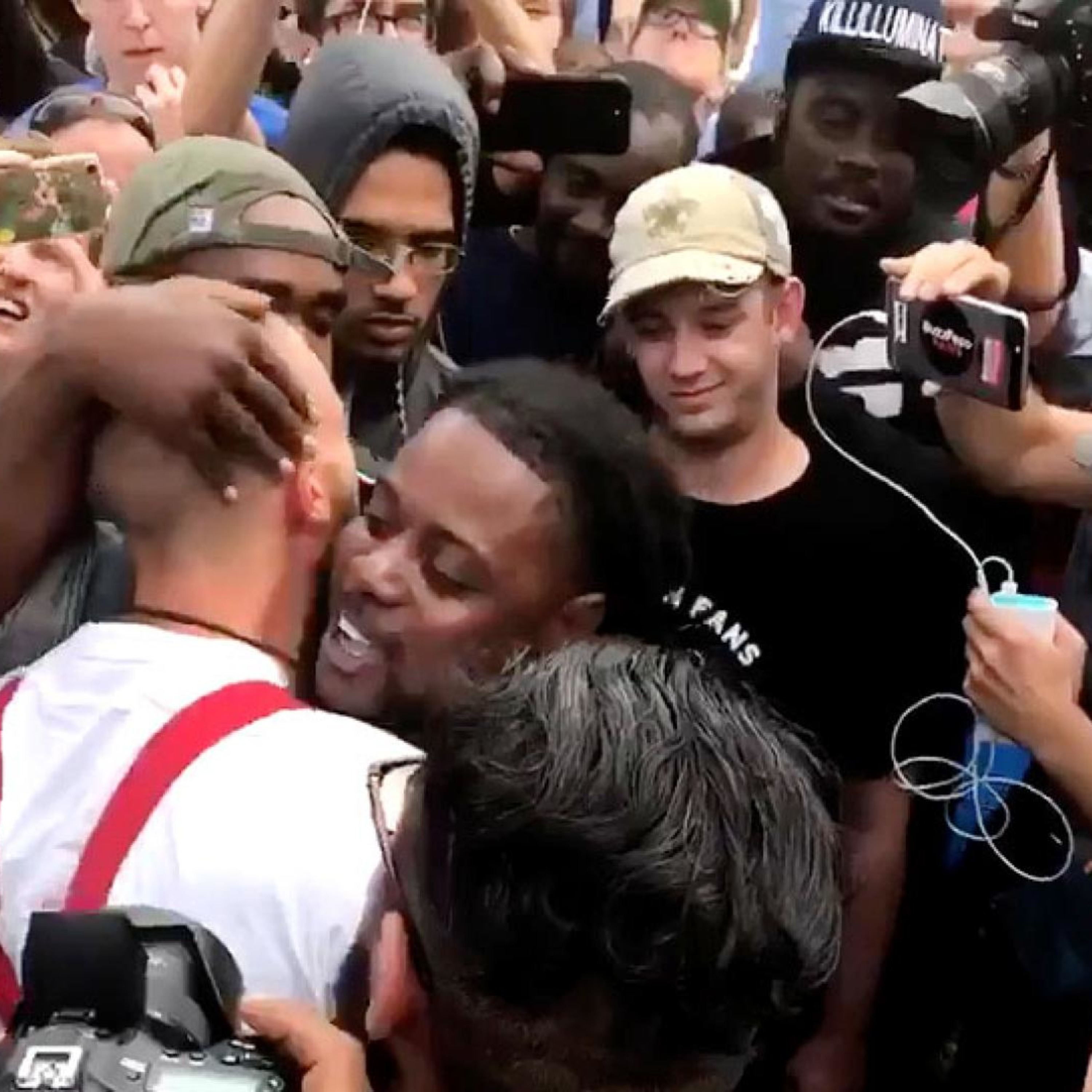 1550: No Hugs For Nazis