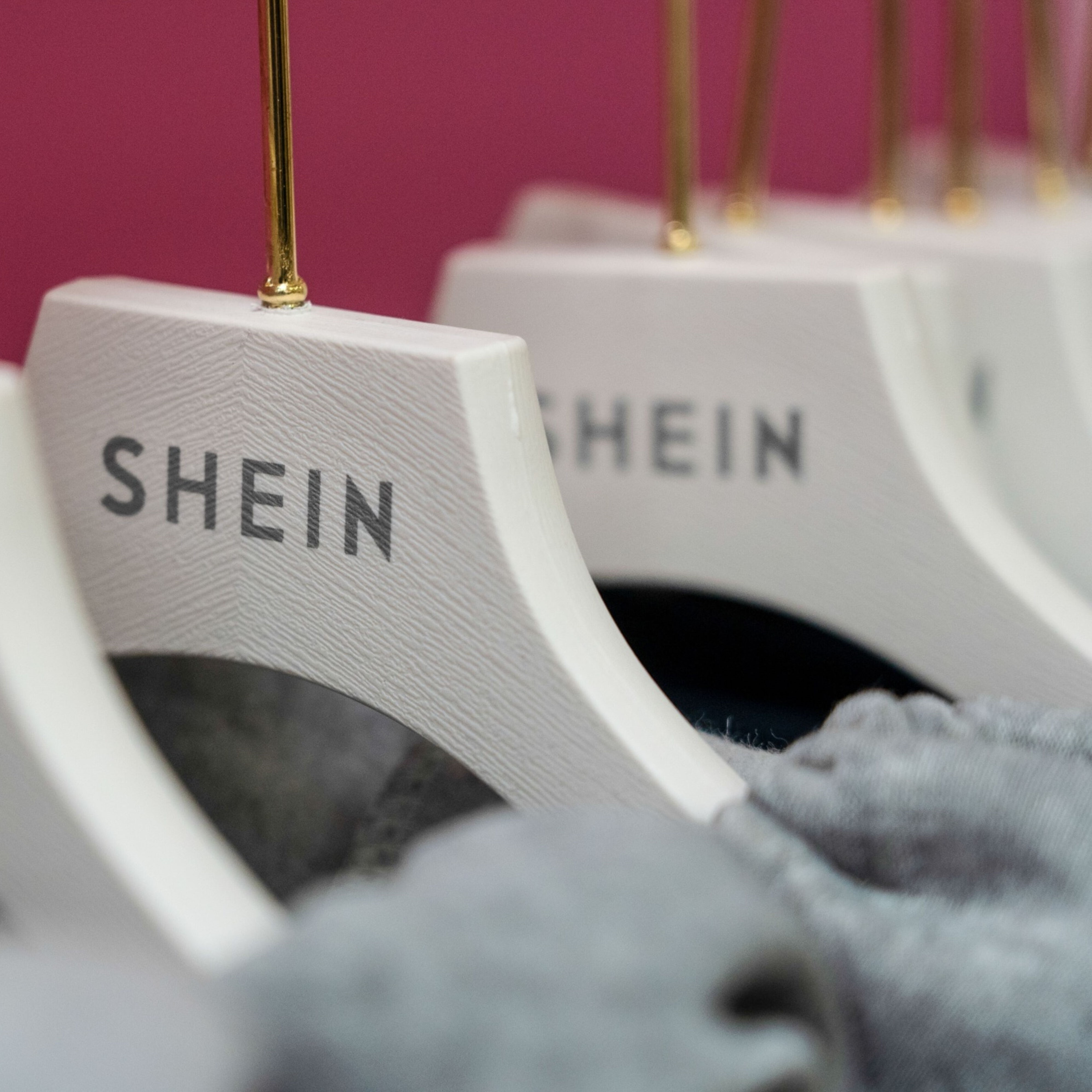 China's Shopping Apps Are Shaking Up Global Retail