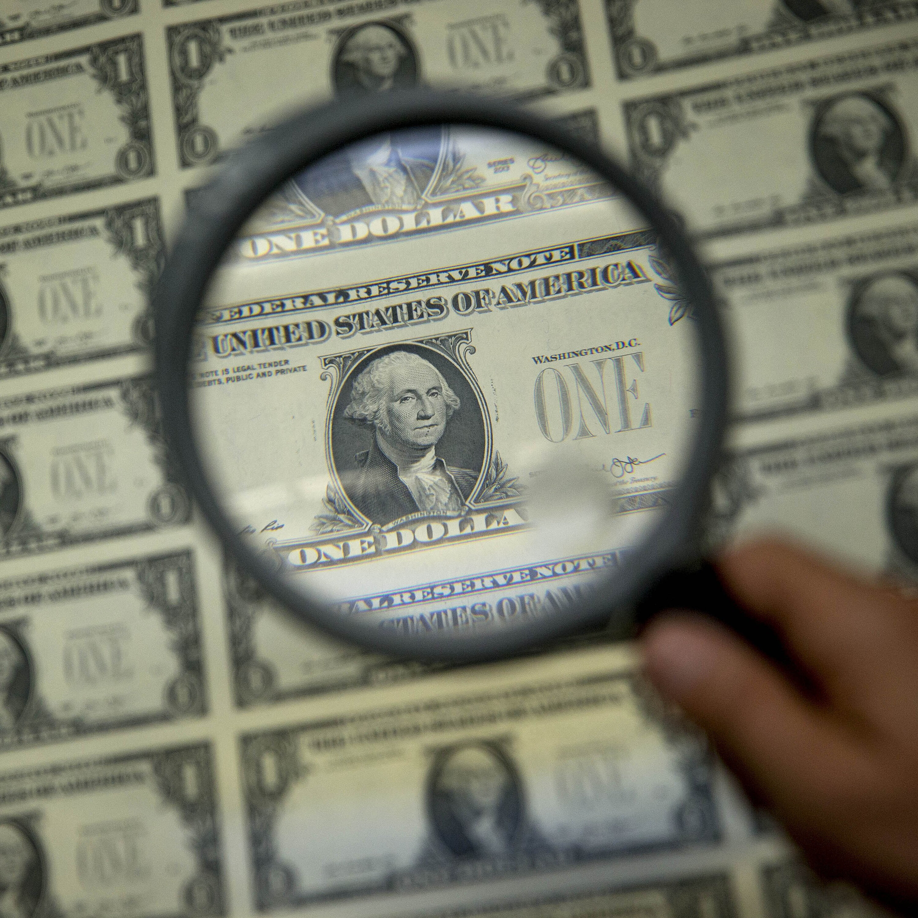 Geopolitical Risks Are Sinking The Dollar Again episode artwork