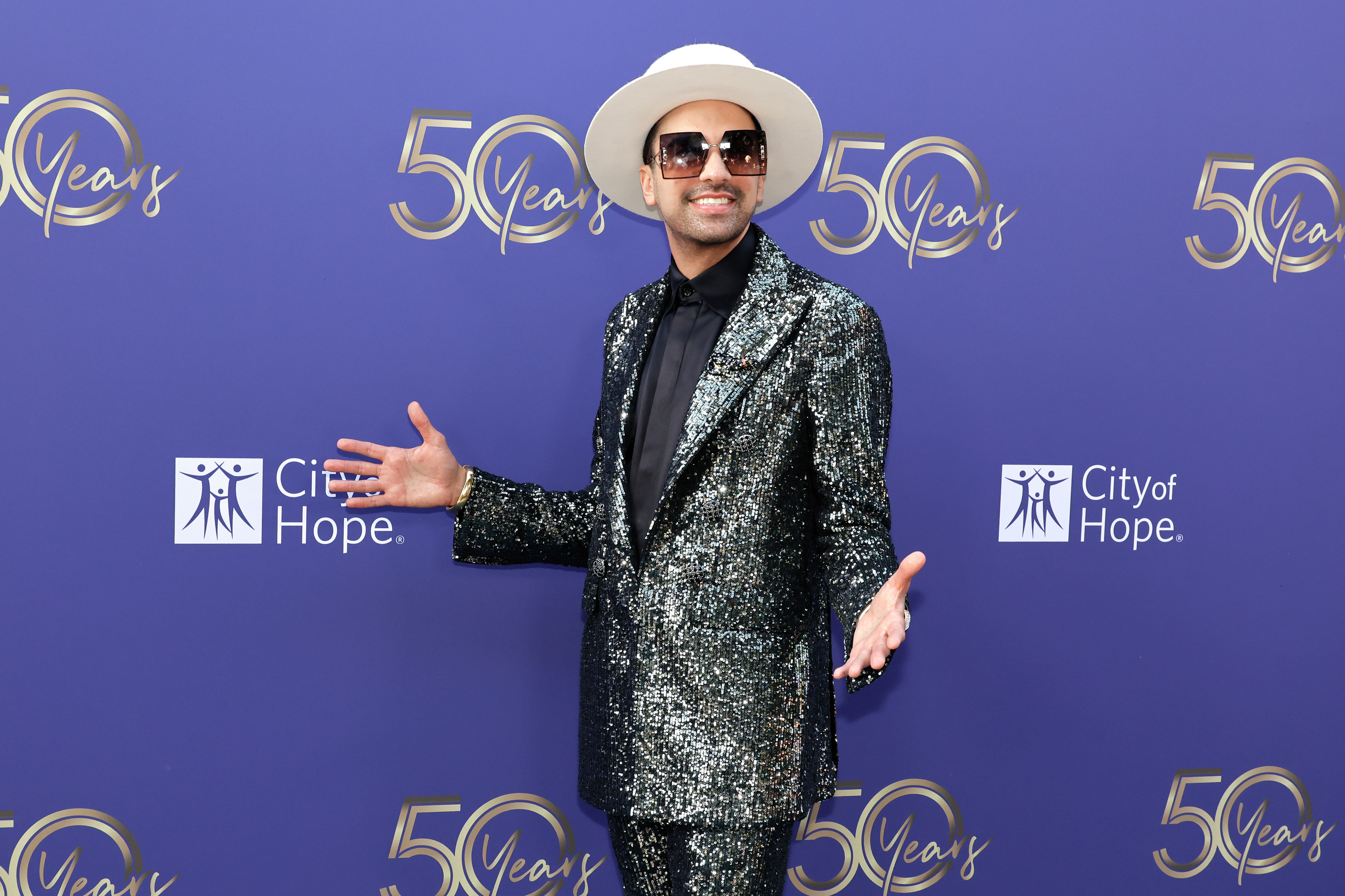 DJ Cassidy Talks 'Pass The Mic' Las Vegas, Relationship Life Hacks & More! episode artwork