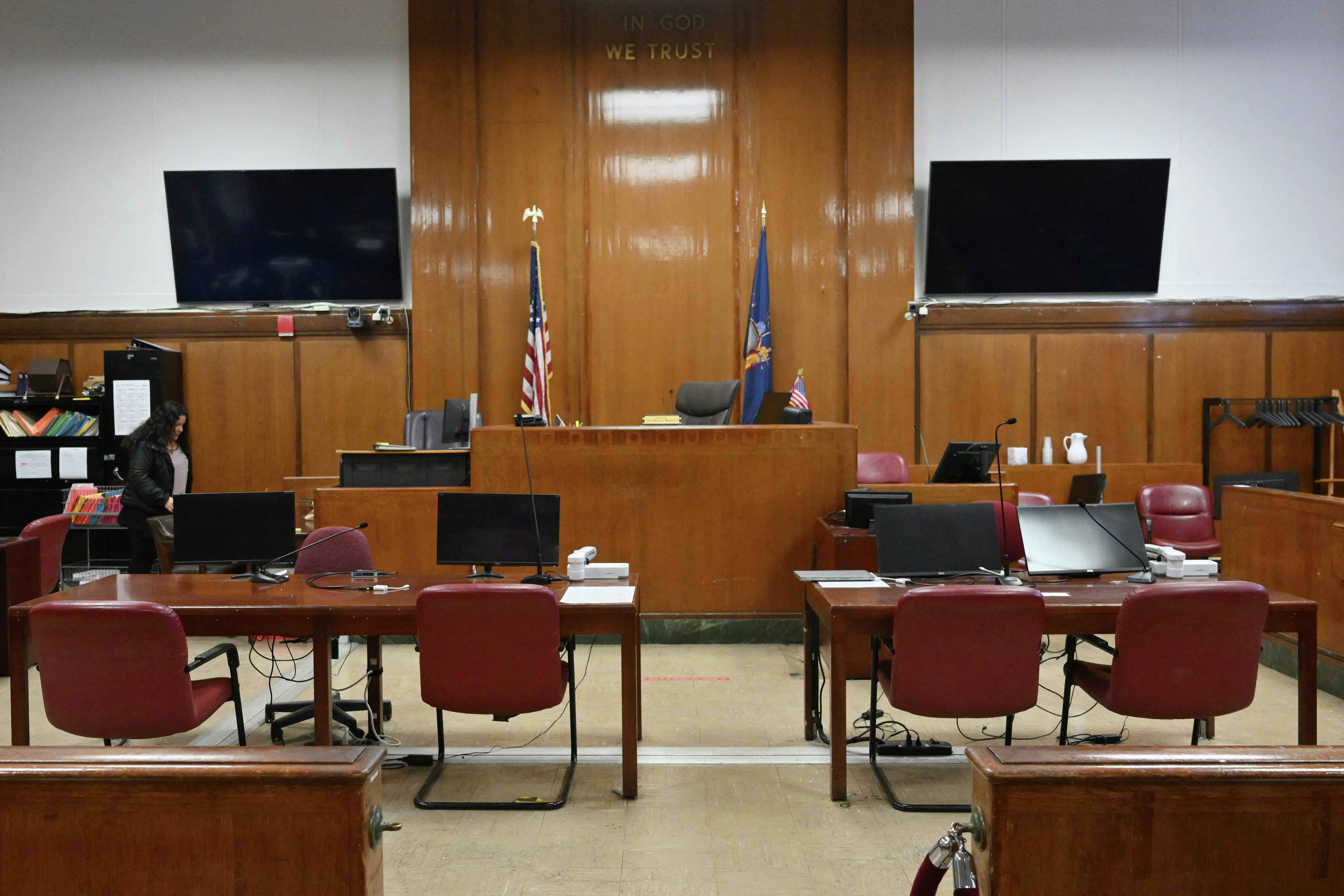 New Casa Lopez Streaming Obsession, Fresh Case in Courtney's Court & More! episode artwork