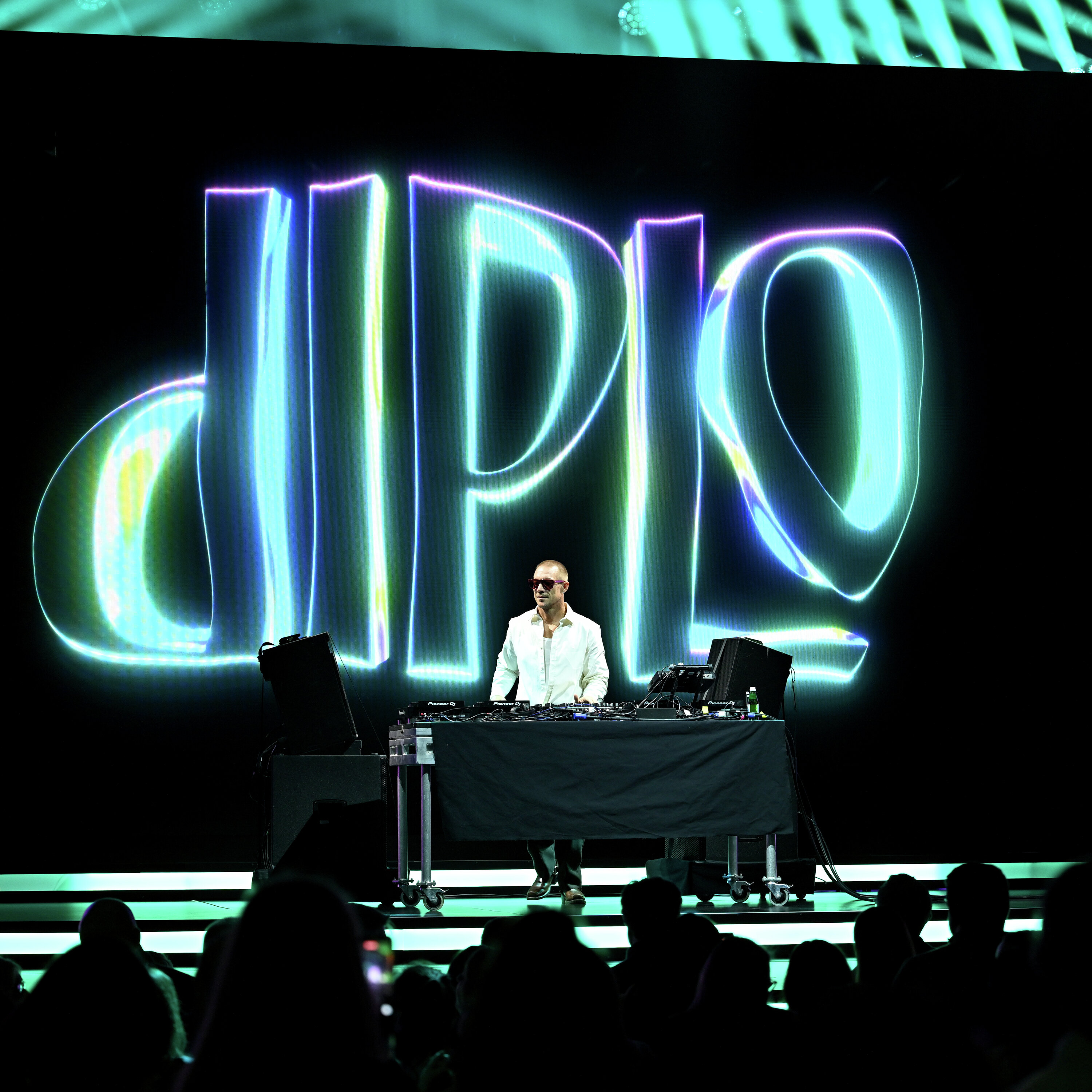 Diplo's Biggest DJ Set, Fresh Good Deed Lopezie, Latest Buzz & More! episode artwork
