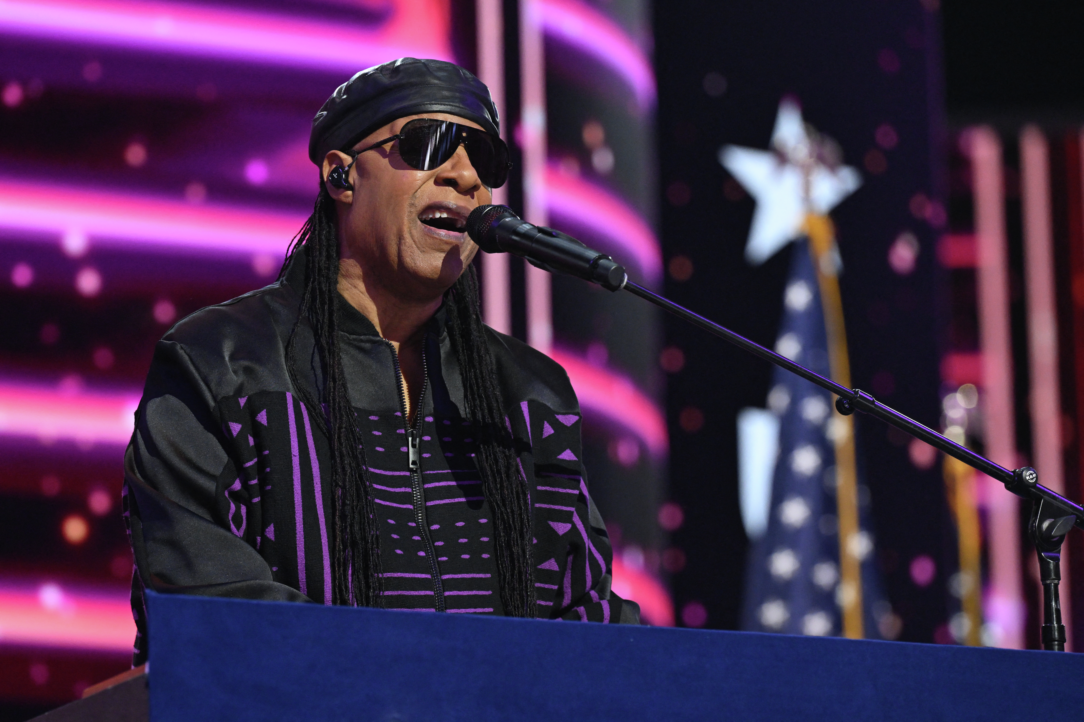 The Legendary Stevie Wonder Talks New Music, Courtney's Life Hacks & More! episode artwork