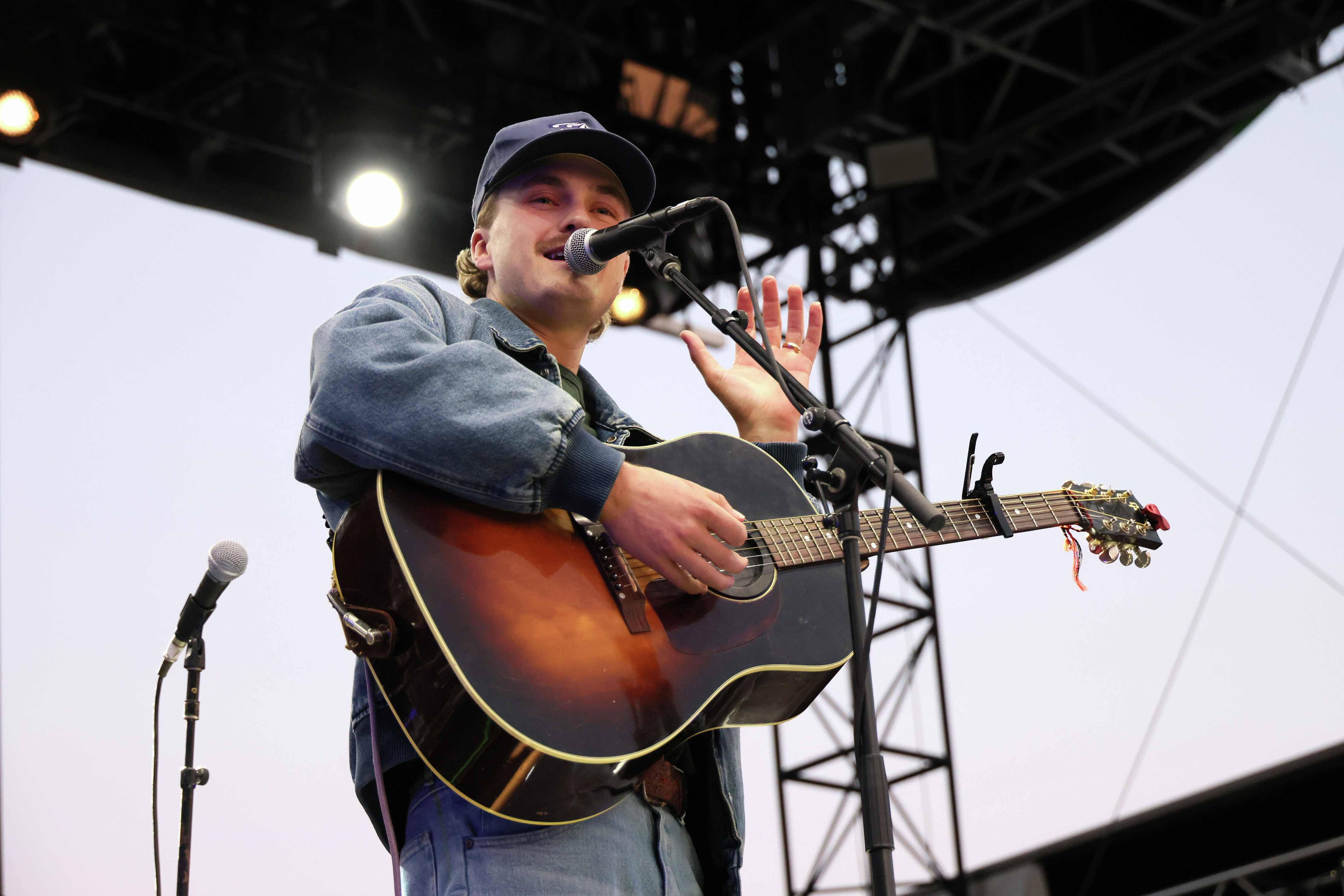 Rising Country Star Owen Riegling Joins us, Courtney's Resolutions & More!