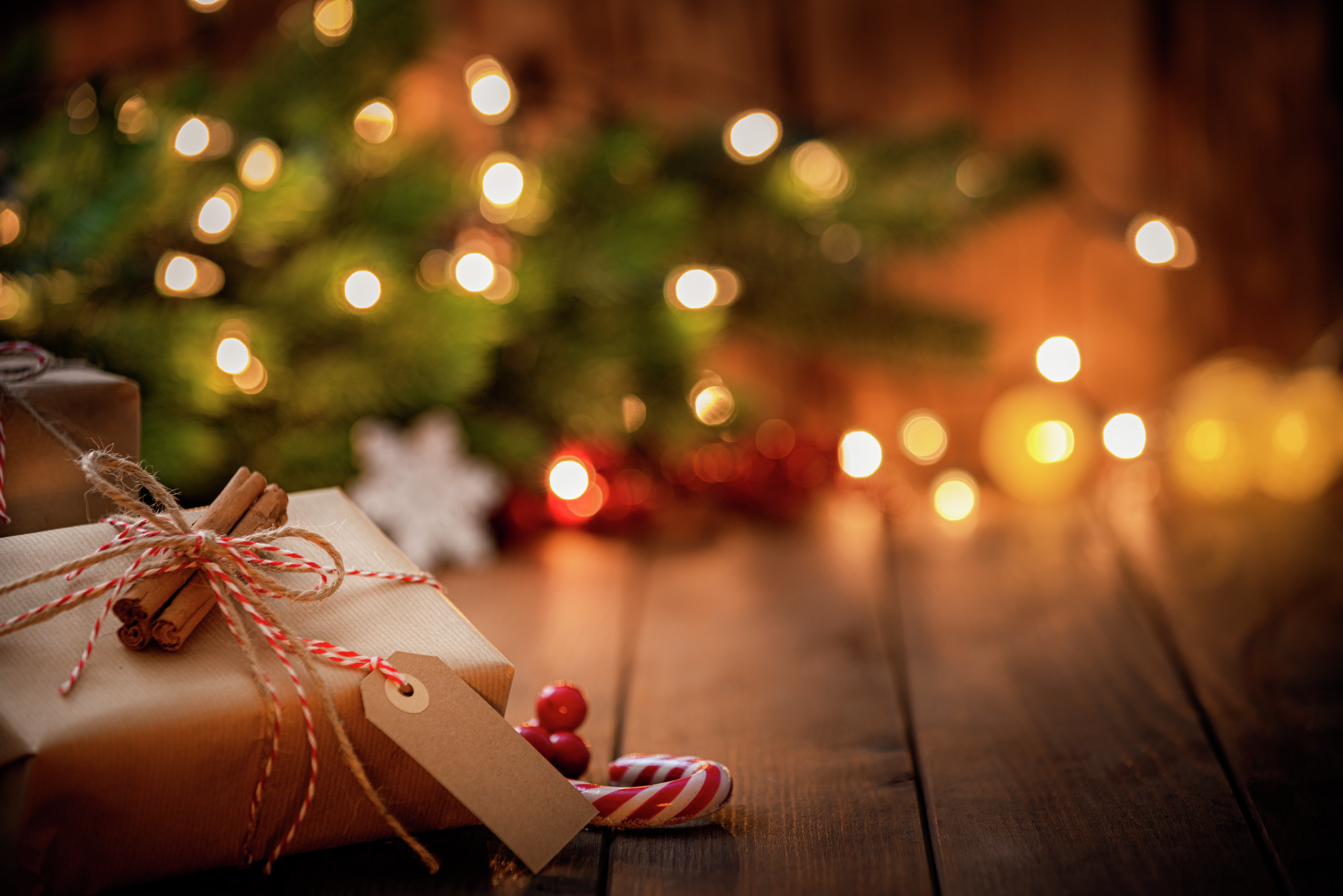 A Christmas Fake Debate, Jimmy Fallon's New XMAS Album, Latest Buzz & More! episode artwork