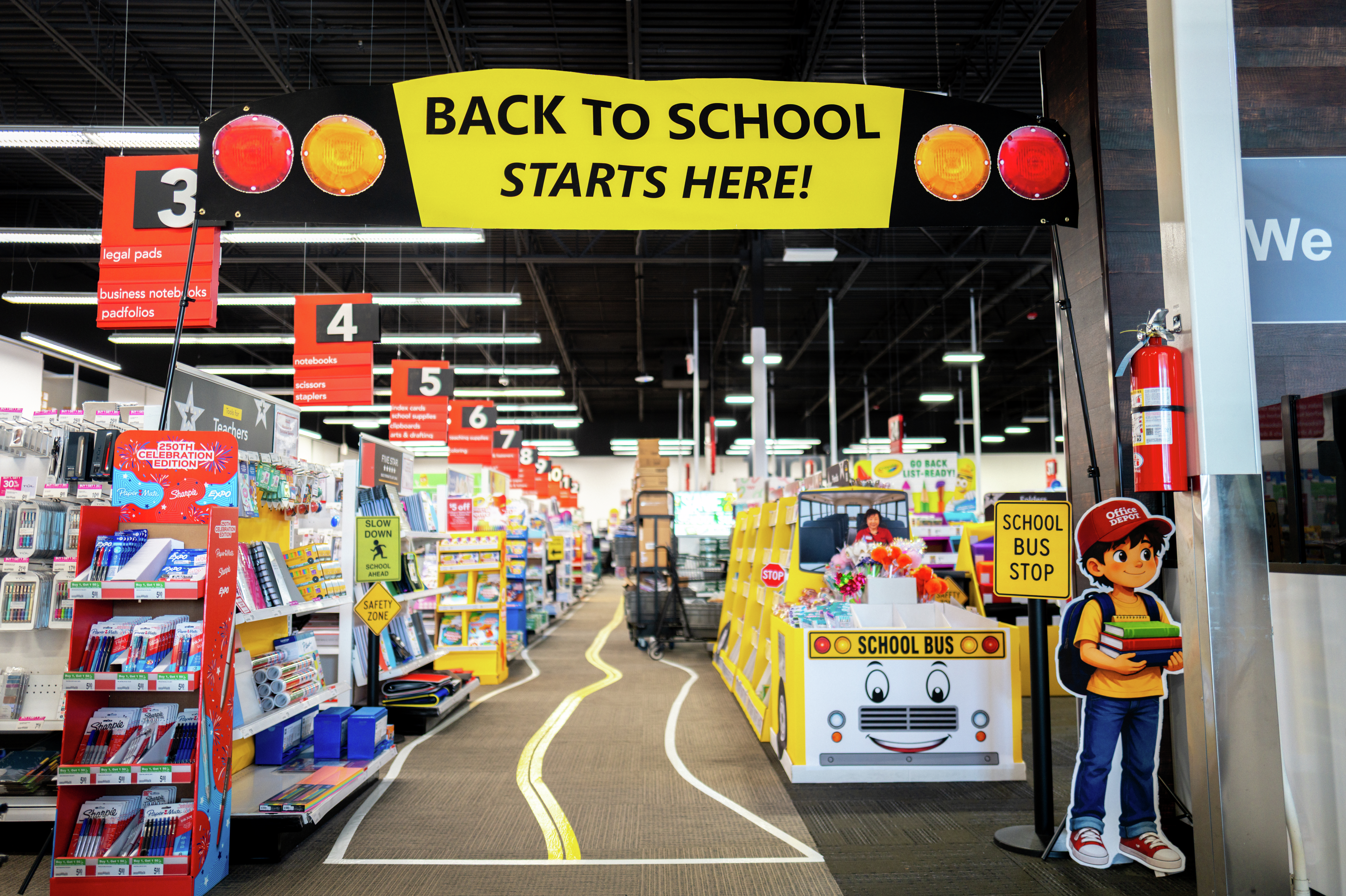 Courtney's Latest Back 2 School Hacks, Thoughts on The 'Moon Hotel' & More!