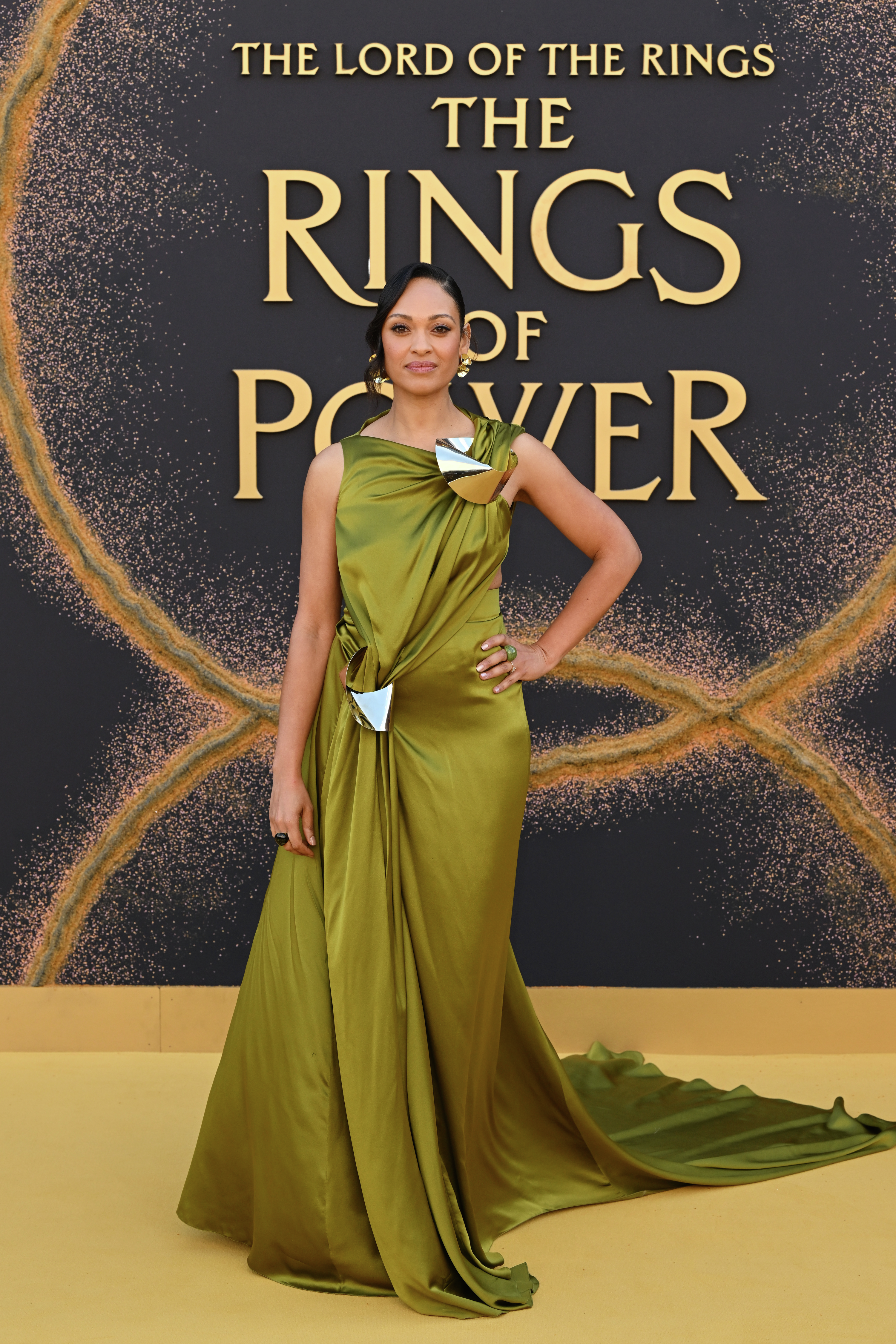 Cynthia Addai Robinson Talks LOTR Show, Mario Ranks One Hit Wonders & More! episode artwork