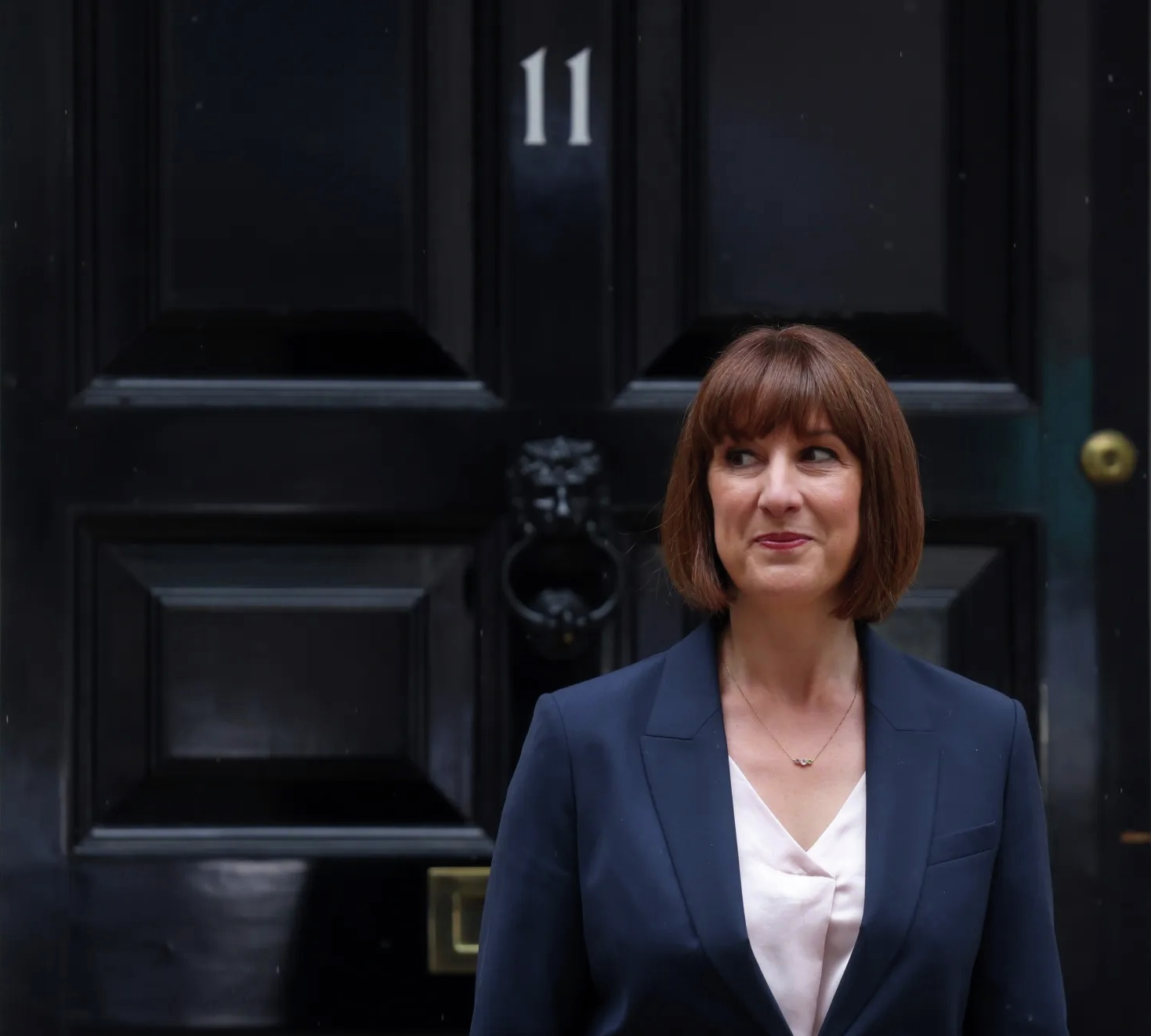cover of episode Funds Commit 5% To UK, Global Markets Soar, Starmer House Fire Probe