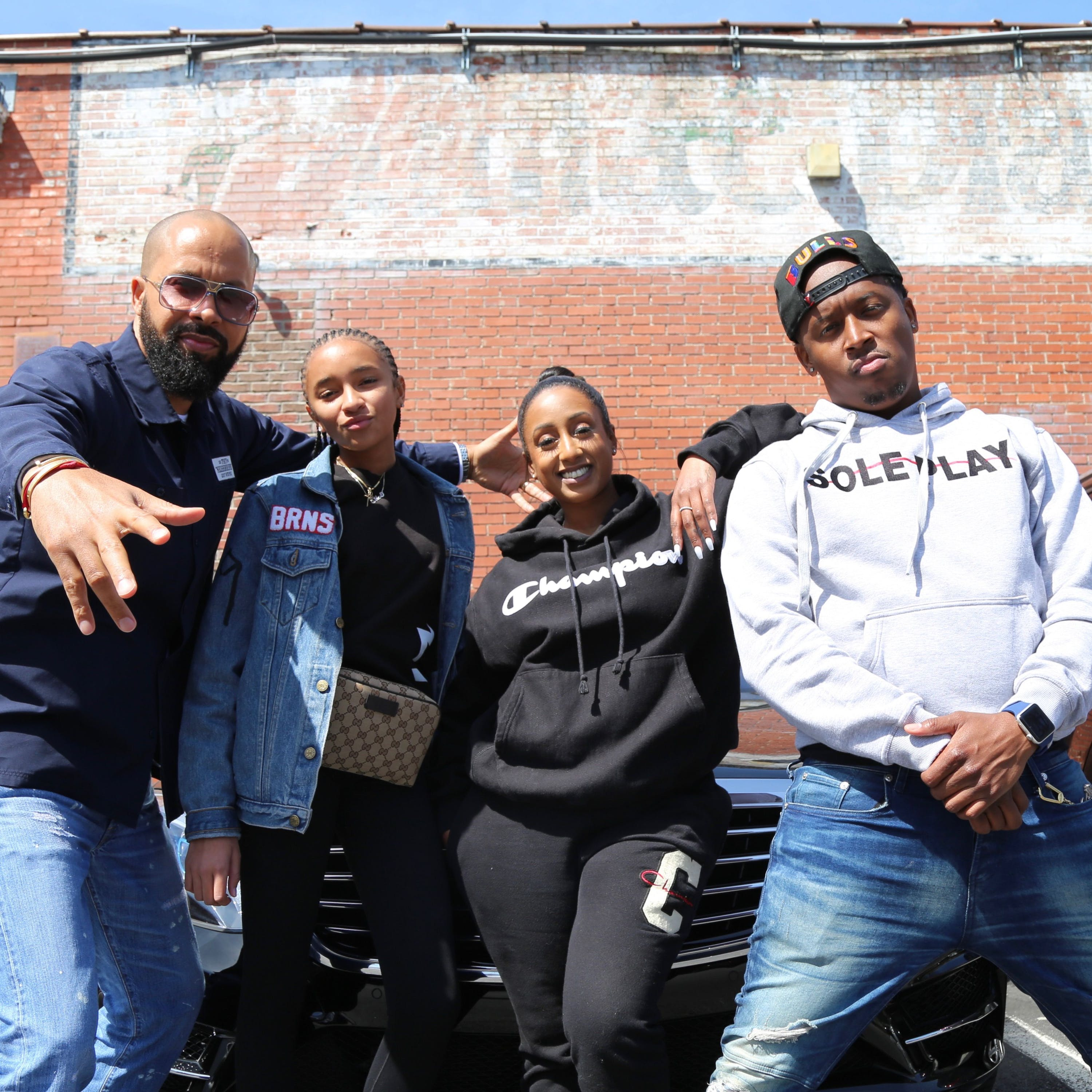 Episode 62"The Culture Deserves It" Feat. Kenny Burns w/ Ferrari Simmons & Su Solo Prod: iHandlebars