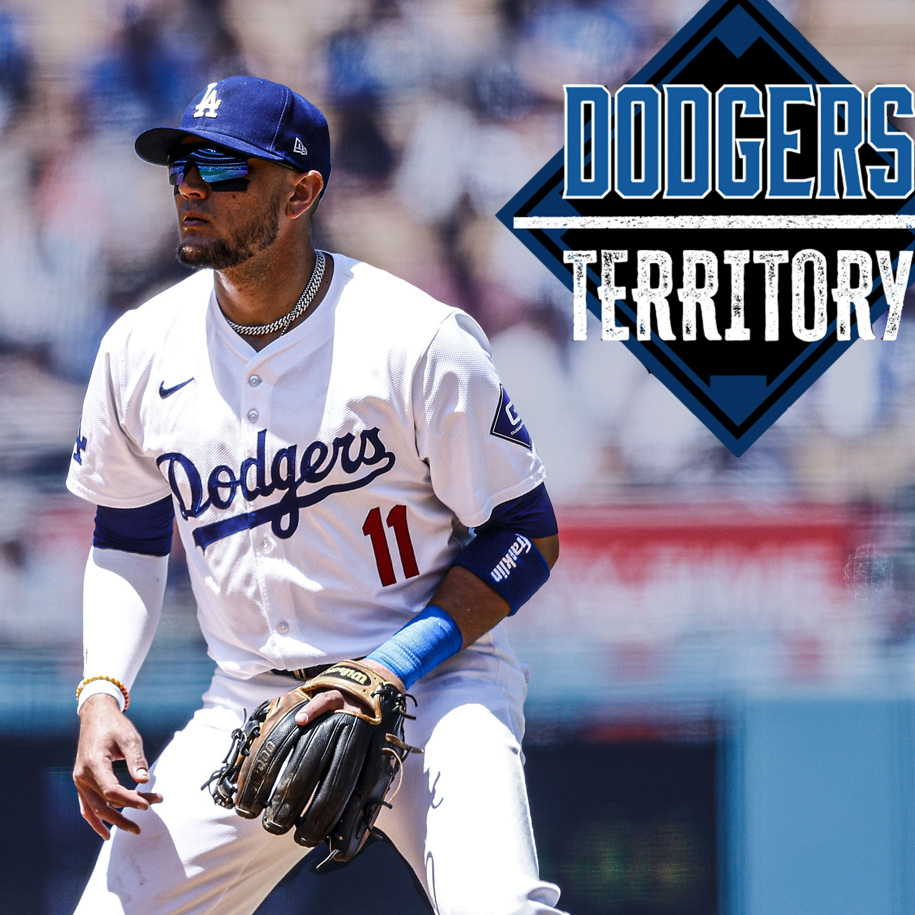 Miguel Rojas talks Mookie, Lux, Muncy + Padres downer, CY-ler Glasnow?