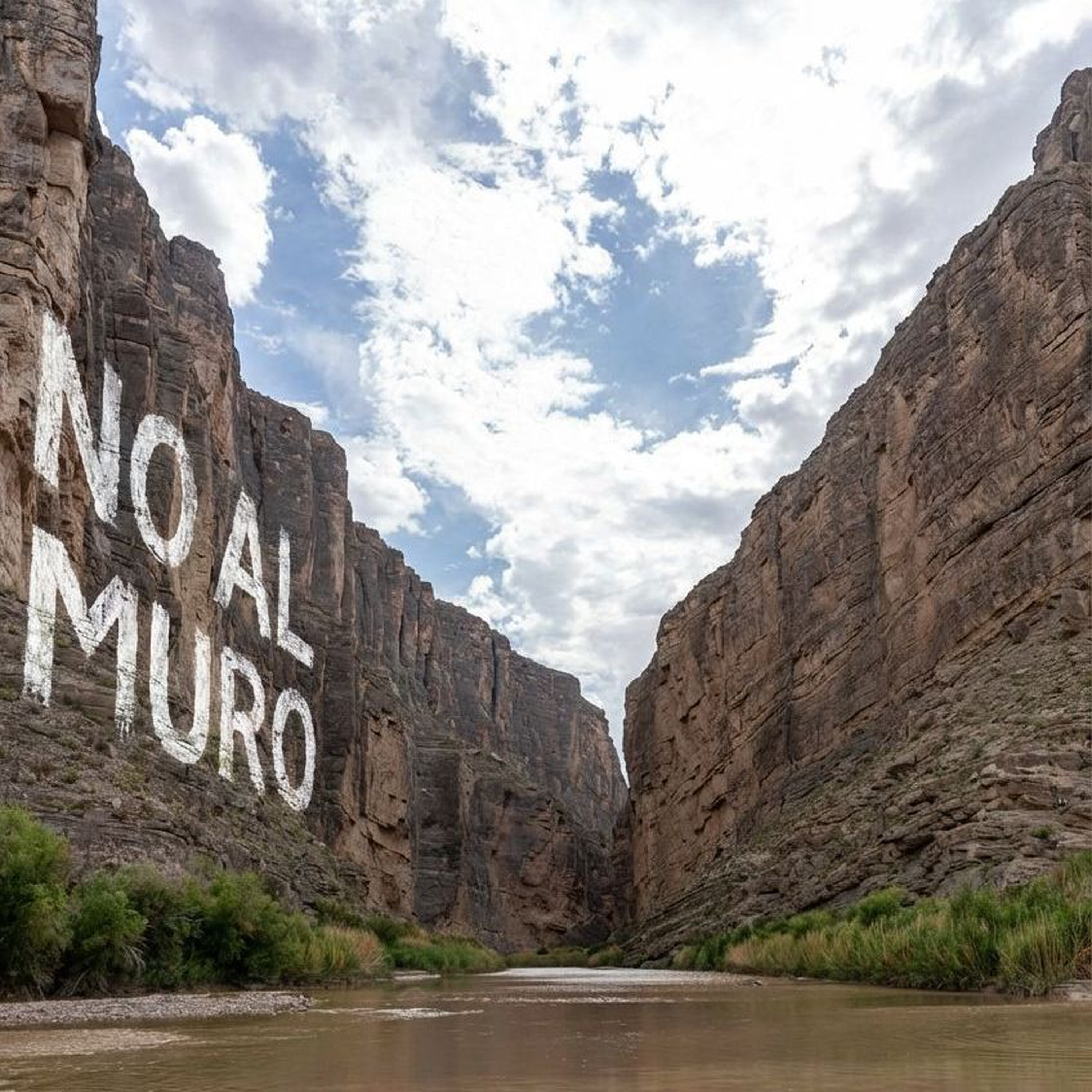 S5E10: ¡No al muro! Big Bend Neighbors Fight Proposed Border Wall S5E10: ¡No al muro! Big Bend Neighbors Fight Proposed Border Wall