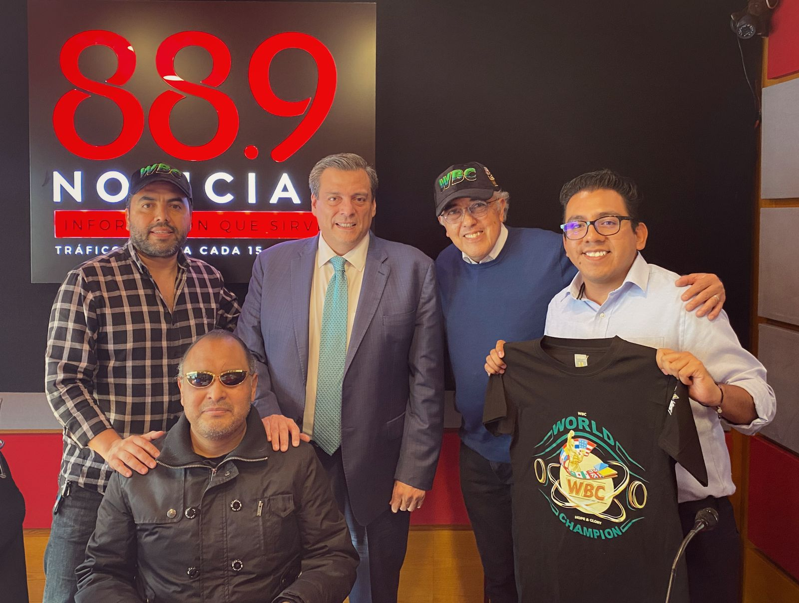 La gran presencia de Mauricio Sulaimán presidente del CMB en  Espacio Deportivo de la Tarde 20 de marzo 2025