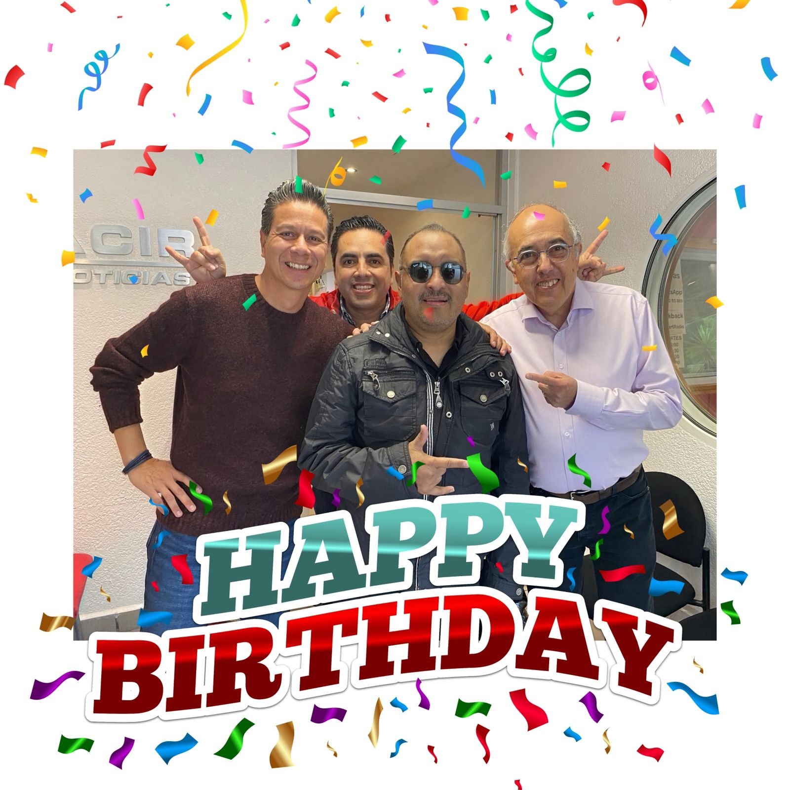 Celebrando al cumpleañero del día en Espacio Deportivo de la Tarde 18 de noviembre 2025