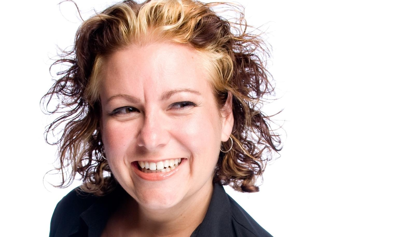 cover of episode 074: Julia Wilson - Combative comedy