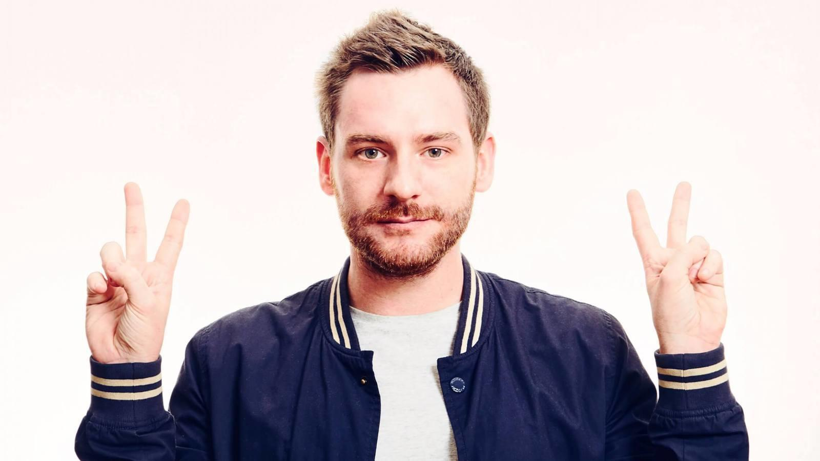 cover of episode 054: Cameron James – Building a comedy brand with your own hands
