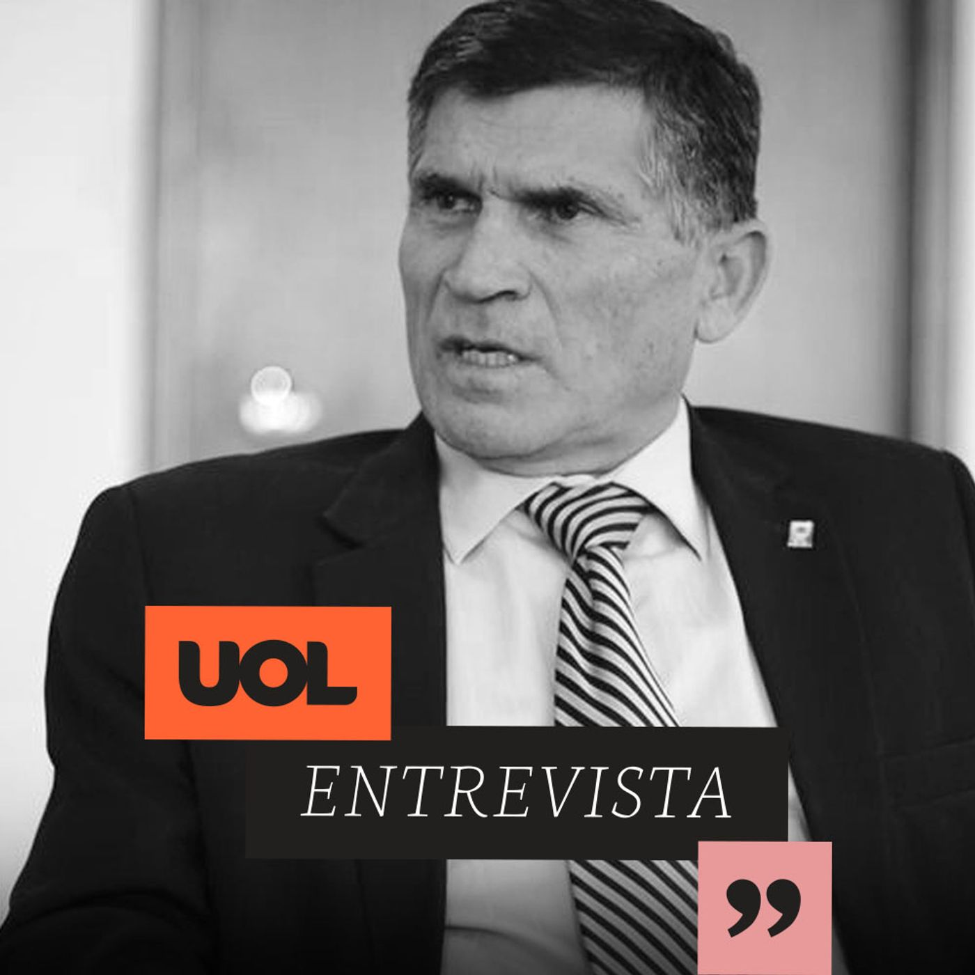 Santos Cruz: Não existe marcha do exército junto com o governo