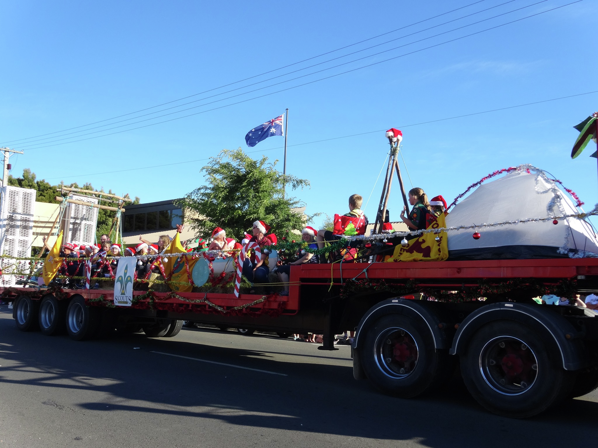 Darren Kerwin- Latrobe Lions Xmas Parade meeting Robert Simms episode artwork