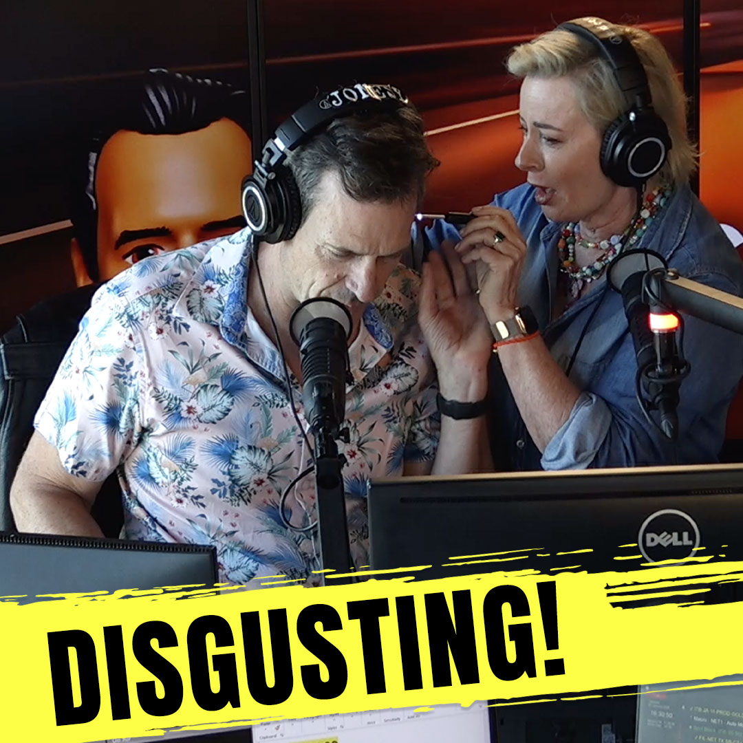 👂 We Try An Earwax Cleaning Camera On Jonesy!