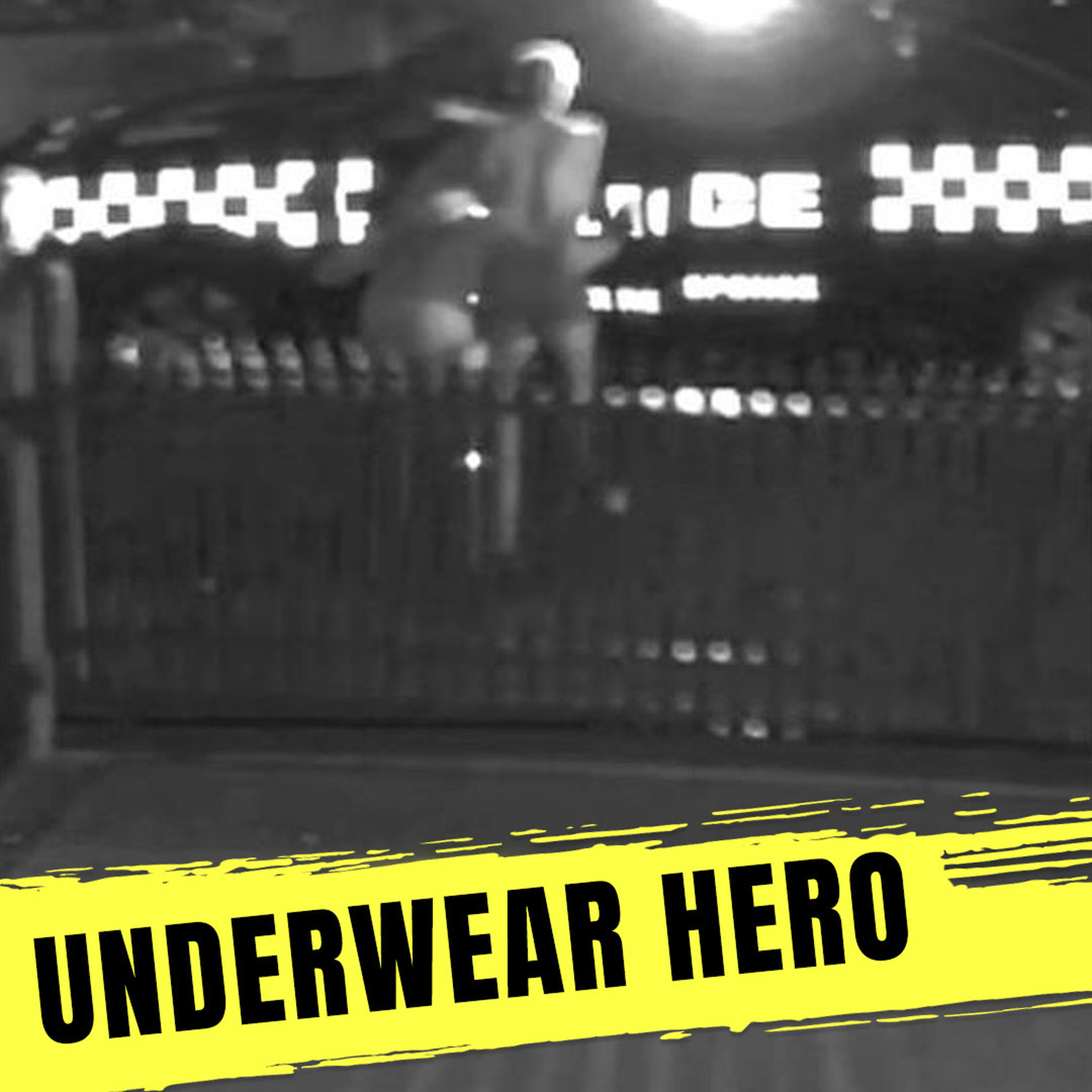 🩲 Dad In Underwear Catches Home Intruders