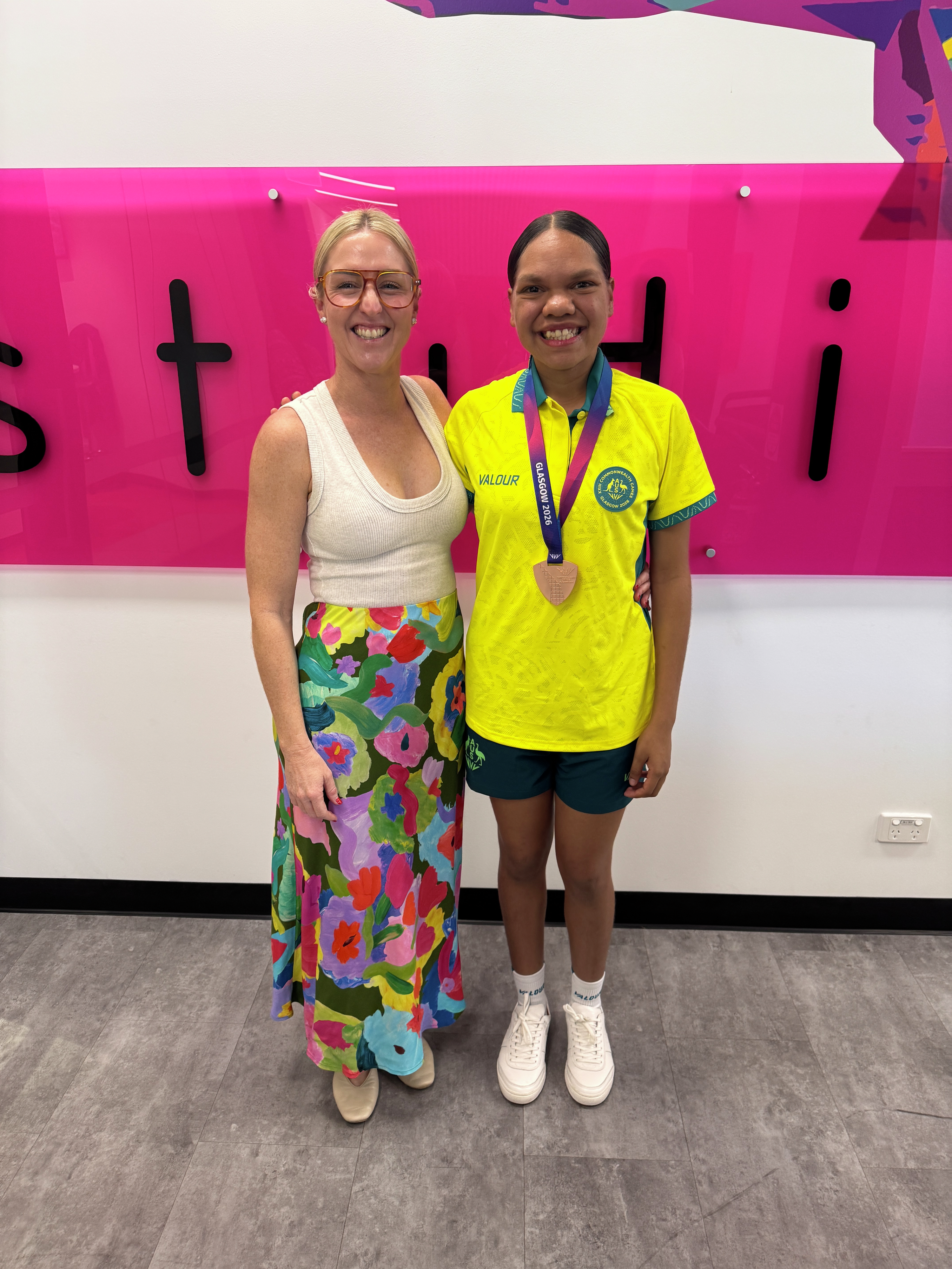 Commonwealth Games medallist Briseis Brittain, her mum and Leanne from NT Athletics