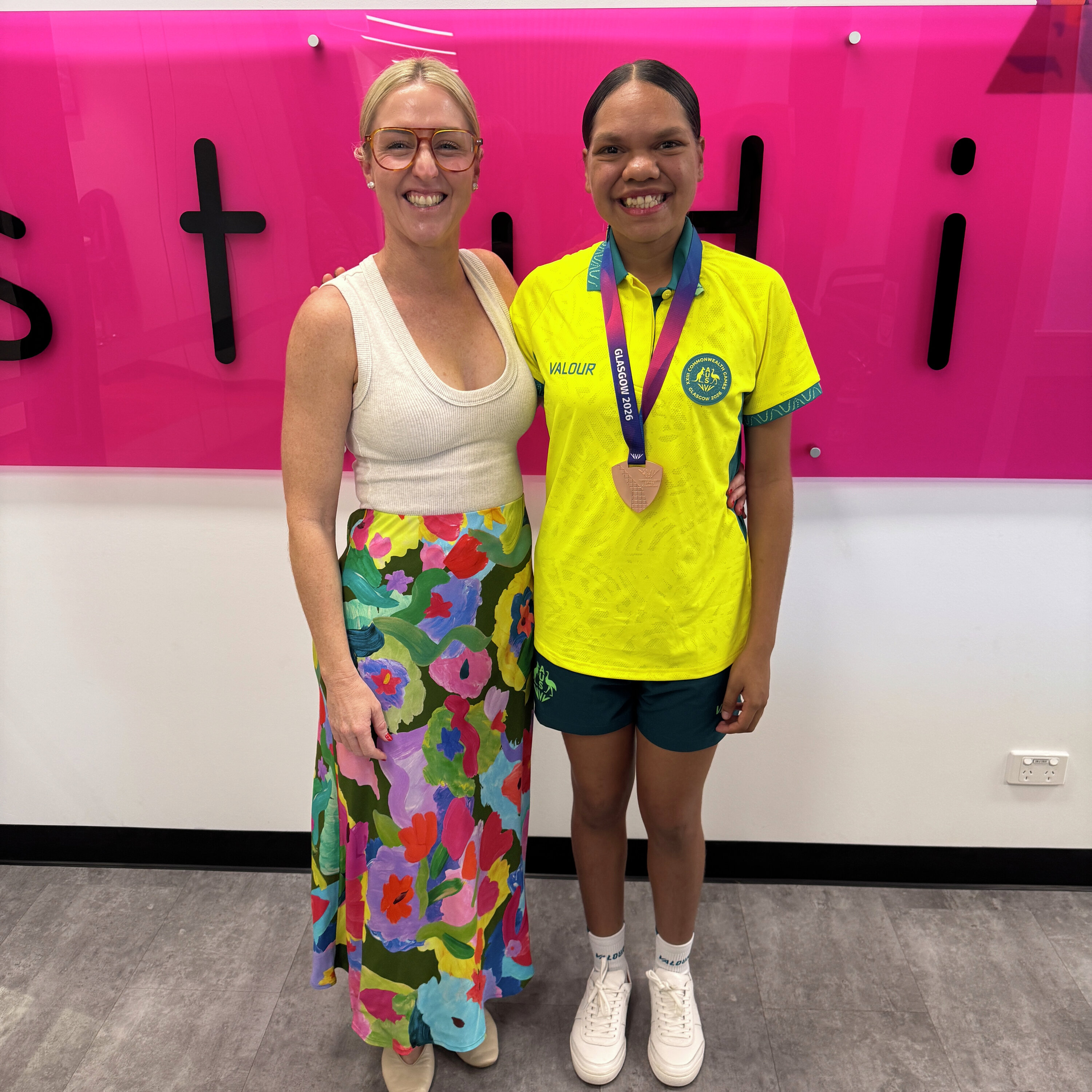 Commonwealth Games medallist Briseis Brittain, her mum and Leanne from NT Athletics