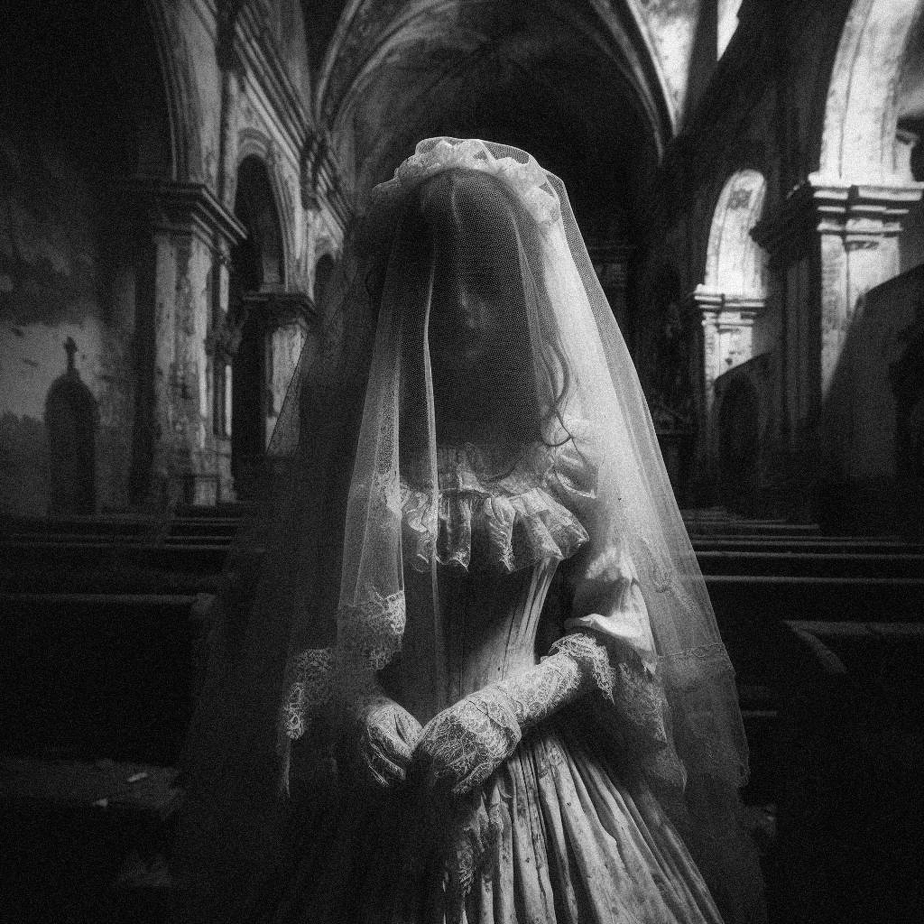 La Niña que se aparece en la Iglesia (y más relatos de fantasmas)