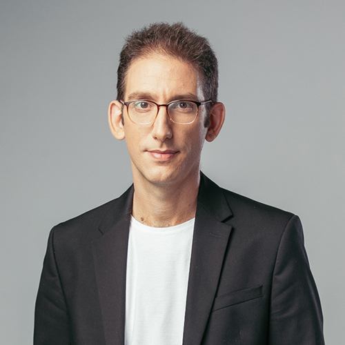 מקורב לצלחת עם שאול אמסטרדמסקי