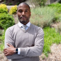 A Righteous Perspective with Pastor Saafir Jenkins, Sr.