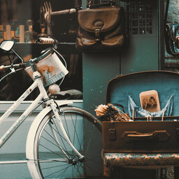 2 Bob's Worth of Geelong History